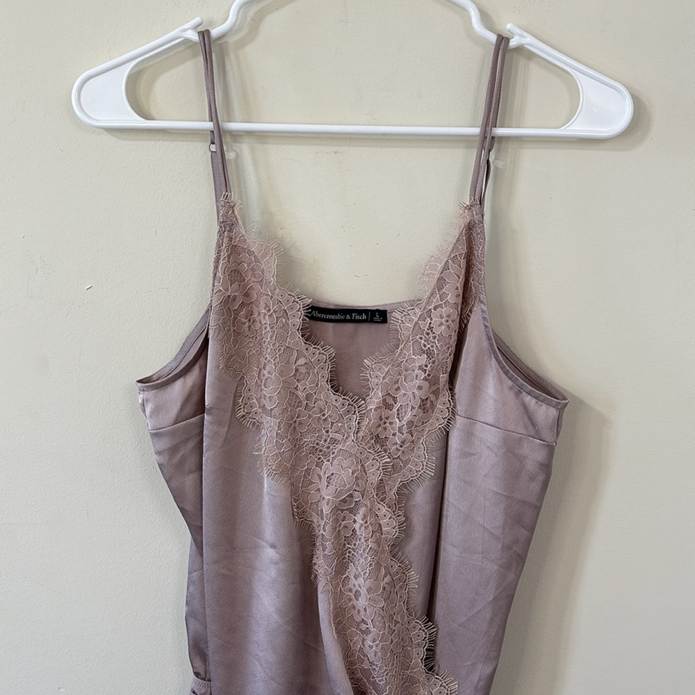 Abercrombie & Fitch Mauve Lace Cami Bodysuit Size Large - Picture 2 of 8